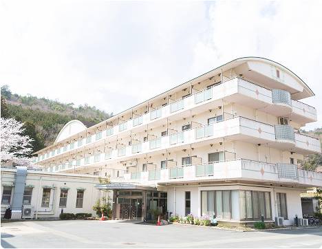 第二亀岡園ケアハウスの外観写真