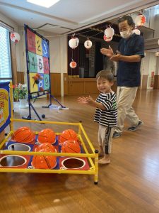 おとなりで盆踊り